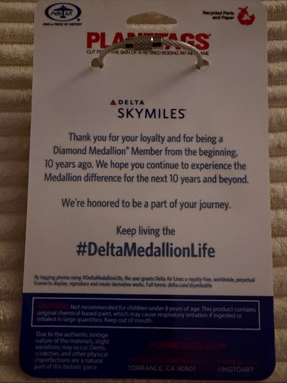Delta White 747 Skin Limited Edition Diamond Medallion Tag - Picture 5 of 8